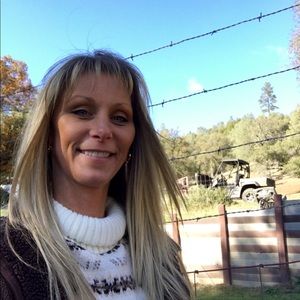 Meet your Posher, Deborah